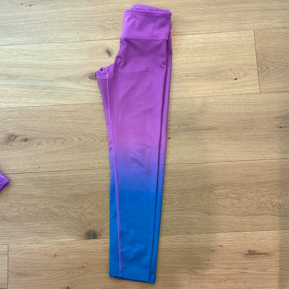 Old Navy Girls Athletic Wear - Picture 3 of 5